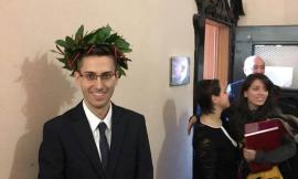 Congratulazioni a Luca Santoni: da oggi è dottore con lode