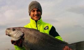 Civitanova: catturata un'ombrina dal peso di 4 kg