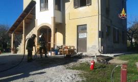 Cingoli: prende fuoco il divano e scoppia l'incendio