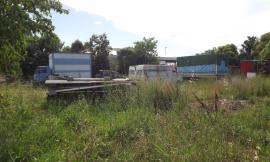 Scoperto un "cimitero" abusivo di autocarri a Piediripa