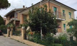 Cane mette in fuga i ladri a Pollenza