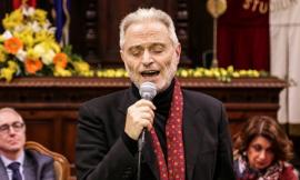 Edoardo De Angelis e Amedeo Minghi in aula magna incantano studenti e fan - VIDEO