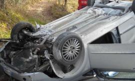 Incubo di Natale: auto con famiglia di Camerino a bordo si ribalta, feriti anche due bimbi