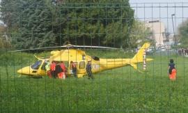 Cade dalla finestra di casa sua: grave un pensionato di Recanati