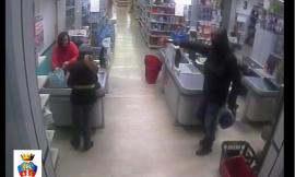 In manette dopo una settimana il bandito che rapinò la Coal a Macerata