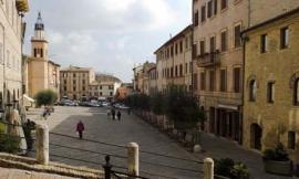 Macerata, il mercato del mercoledì torna in piazza Mazzini