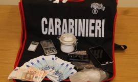 Oltre un etto di coca e due di sostanza da taglio: pizzaiolo 34enne in manette