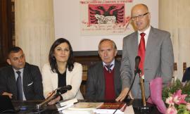 Macerata, la biblioteca ospita la scuola di albanese