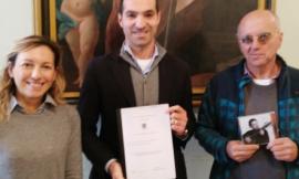 Consegnata al sindaco Acquaroli una copia di una tesi di laurea su Mugellini