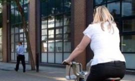 Civitanova, diciassettenne aggredita e derubata mentre torna a casa