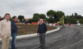 Lavori notturni vicino alla rotatoria di Sambucheto