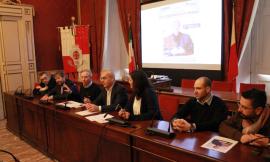 "Che fine ha fatto l’uomo?": l’ironia di Pippo Franco a Macerata per l’ANFFAS