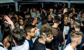 In duemila per l'inaugurazione dell'Ikona Beach Club
