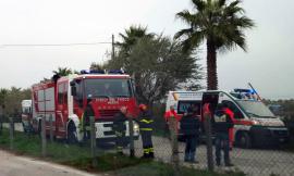 Dopo la carambola, auto piomba nel laghetto