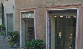 Ladri double-face a Macerata: rubati un cappotto di pregio e vecchi stivali da montagna