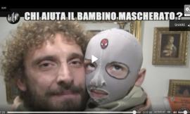 Simone non paga più ogni mese 1400 euro per la sua pomata “speciale”. Il racconto della sua storia a “Le Iene”