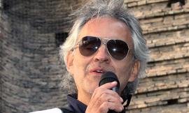 Macerata, Bocelli canta l'Ave Maria di Schubert per i terremotati