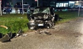 Spaventoso frontale a Chiesanuova: miracolati i due conducenti