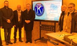 Kiwanis Club di Macerata, una lavagna multimediale per le scuole di Pievebovigliana