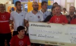 San Severino, Blugallery dona oltre duemila euro alla piscina di Camerino