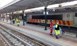 Ripartito il treno bloccato a Cannes Arriverà a Civitanova domani mattina