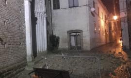 A San Ginesio si contano i danni del terremoto
