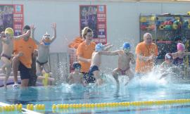 Civitanova, in cinquecento per la tradizionale "Festa del nuoto" alla piscina comunale
