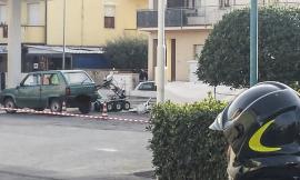 C'era una bomba nell'auto a Porto Potenza. Gli artificieri l'hanno disinnescata