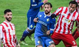 Partita brutta, punto positivo: a Carrara la Maceratese pareggia per zero a zero