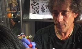 Un tatuaggio lungo oltre 56 ore al Tattoo Fantasy per battere un nuovo record