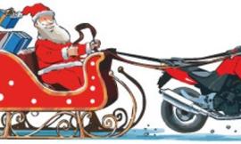 A Muccia Babbo Natale arriva in moto