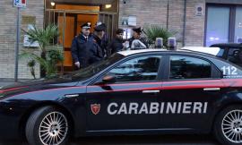Nomadi minorenni presi in flagranza mentre svaligiano una casa a Macerata
