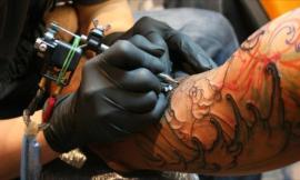 Tattoo, piercing e dermopigmentazione: nuove regole per gli operatori