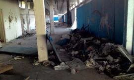 L'ex ente fiera di Civitanova trasformato in un dormitorio e ricettacolo dello spaccio: tre arresti - FOTO