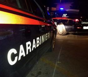 San Severino, ubriaco fradicio finisce fuori strada con l'auto: denuncia e ritiro della patente
