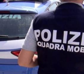 Aggredirono un giovane a Bologna riducendolo in fin di vita: arrestato a Potenza Picena uno degli autori