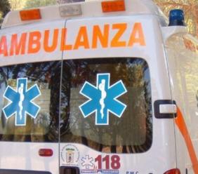Treia, incidente tra due auto a Chiesanuova: ragazza trasportata in ospedale