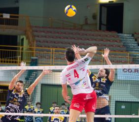 La Med Store lotta fino all'ultimo ma cede di nuovo al tie-break: Macerata è fuori dai playoff La Med Store lotta fino all'ultimo ma cede di nuovo al tie-break: Macerata è fuori dai playoff