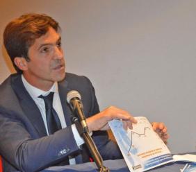 Elezioni, Acquaroli esulta: "Risultato storico per il centrodestra nelle Marche"