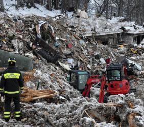 Strage di Rigopiano, i familiari delle vittime dopo la sentenza:" Sono stati uccisi per la seconda volta"