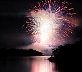 "Lake on Fire", a Fiastra ottobre è il mese giusto per il ritorno dei fuochi d'artificio