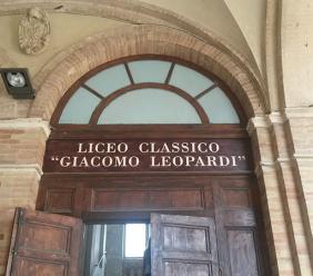 Recanati, servono 300mila euro per salvare il Liceo Leopardi: incontro tra le parti, assente la Provincia