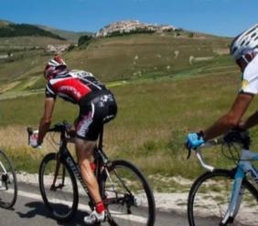 Caldarola, ricche premiazioni per i ciclisti della Granfondo dei Sibillini: 3 percorsi cicloturistici