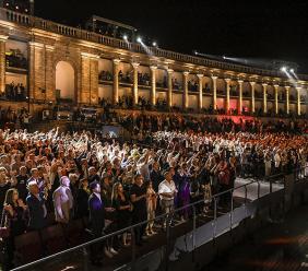 "Sferisterio a Scuola" apre per la prima volta a tutta la cittadinanza "Falstaff - Gli allegri giocattoli di Windsor"