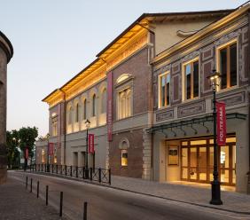 Tolentino, Giorgio Semmoloni presenta il suo libro "Storia fotografica del Novecento a Tolentino" Tolentino, Giorgio Semmoloni presenta il suo libro "Storia fotografica del Novecento a Tolentino"