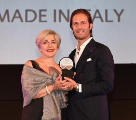 Tombolini riceve il Taomoda Awards 2024: a Taormina anche una preview della prossima collezione