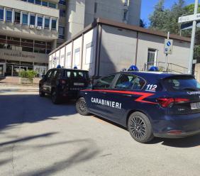 Porto Recanati, finto maresciallo dei carabinieri truffa una 72enne: denunciato un 19enne
