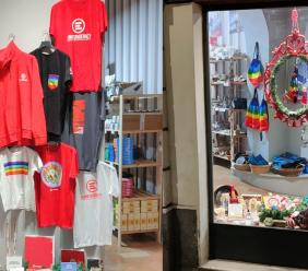 Macerata, Emergency riapre il suo negozio: tante idee regalo per un Natale solidale