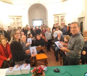 "Al di là dell'arcobaleno": Mogliano commemora Luigina Paoletti con una presentazione emozionante