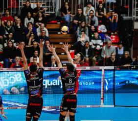 Una Lube ordinata e mentalmente solida prende il volo a Piacenza in tre set consolidando il terzo posto in SuperLega